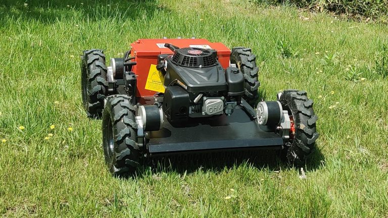 Loncin 224CC engine industrial rubber track RC robotic brush mower