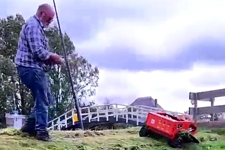 Lawn mowing video From customer in the Netherlands